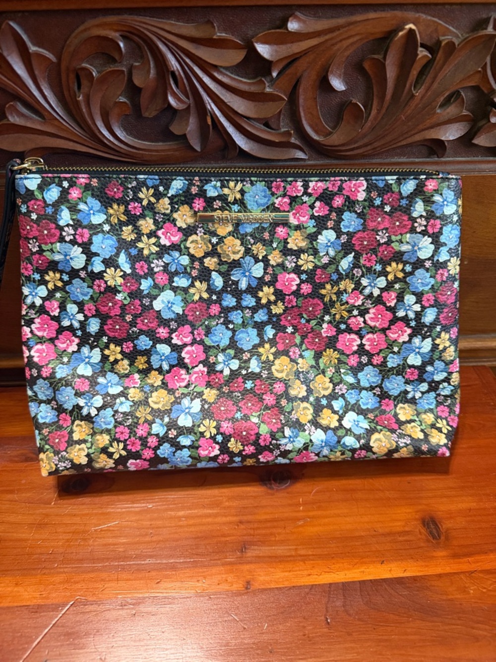 Steve Madden Black Pebbled Faux Leather Tote with Matching Floral Print Pouch - Picture 9 of 13